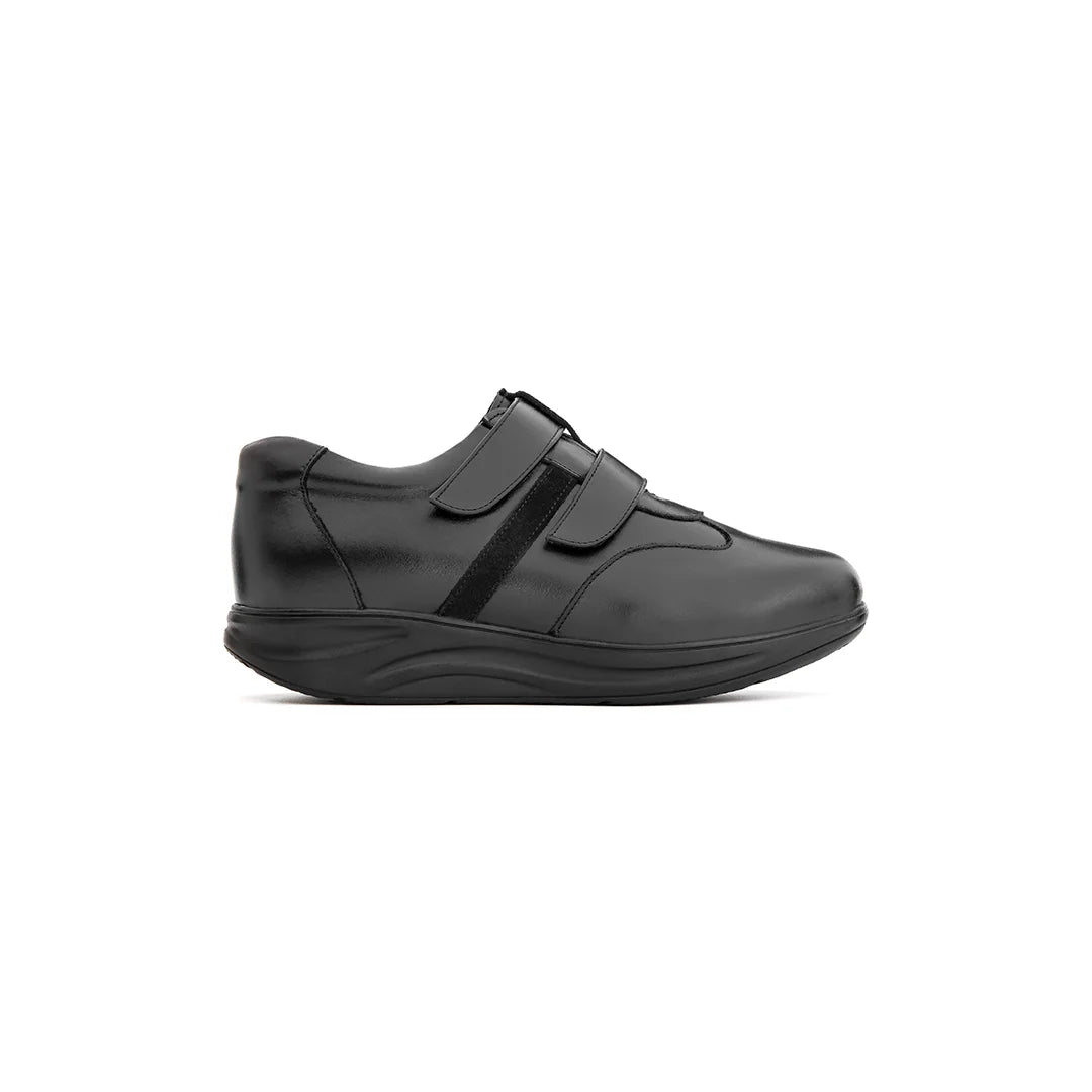 Women’s orthopedic trainers offering supportive fit and pressure relief for everyday walking – Luna footwear.