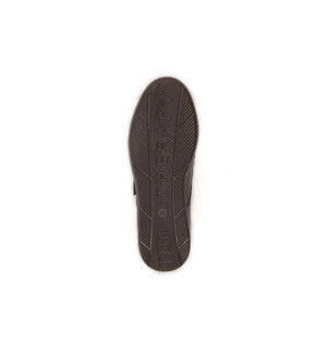 Outsole view of Ashby men's comfort shoes featuring a rocker-inspired sole designed for smoother walking.