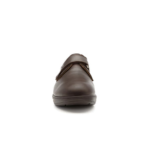 Front view of Ashby men's supportive comfort shoes with a broad forefoot shape and secure fastening.