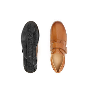 Top and outsole view of Ashby men's tan comfort shoes with supportive construction and practical everyday styling.