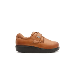 Men's tan supportive walking shoes with a comfortable extra deep design.
