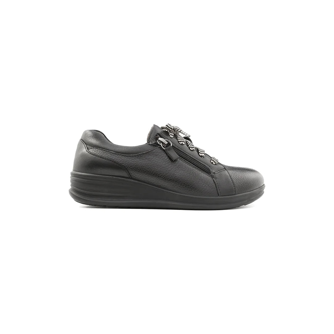 Diabetic-Friendly Wide Fit Shoes for Women – Roomy toe box and cushioned support