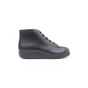 Women’s wide fit leather lace-up boots for arthritis, foot pain, and diabetic protection – Forge model.