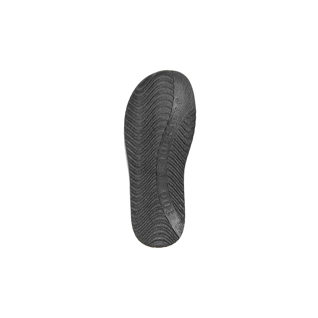 Men's slippers with velcro closure.