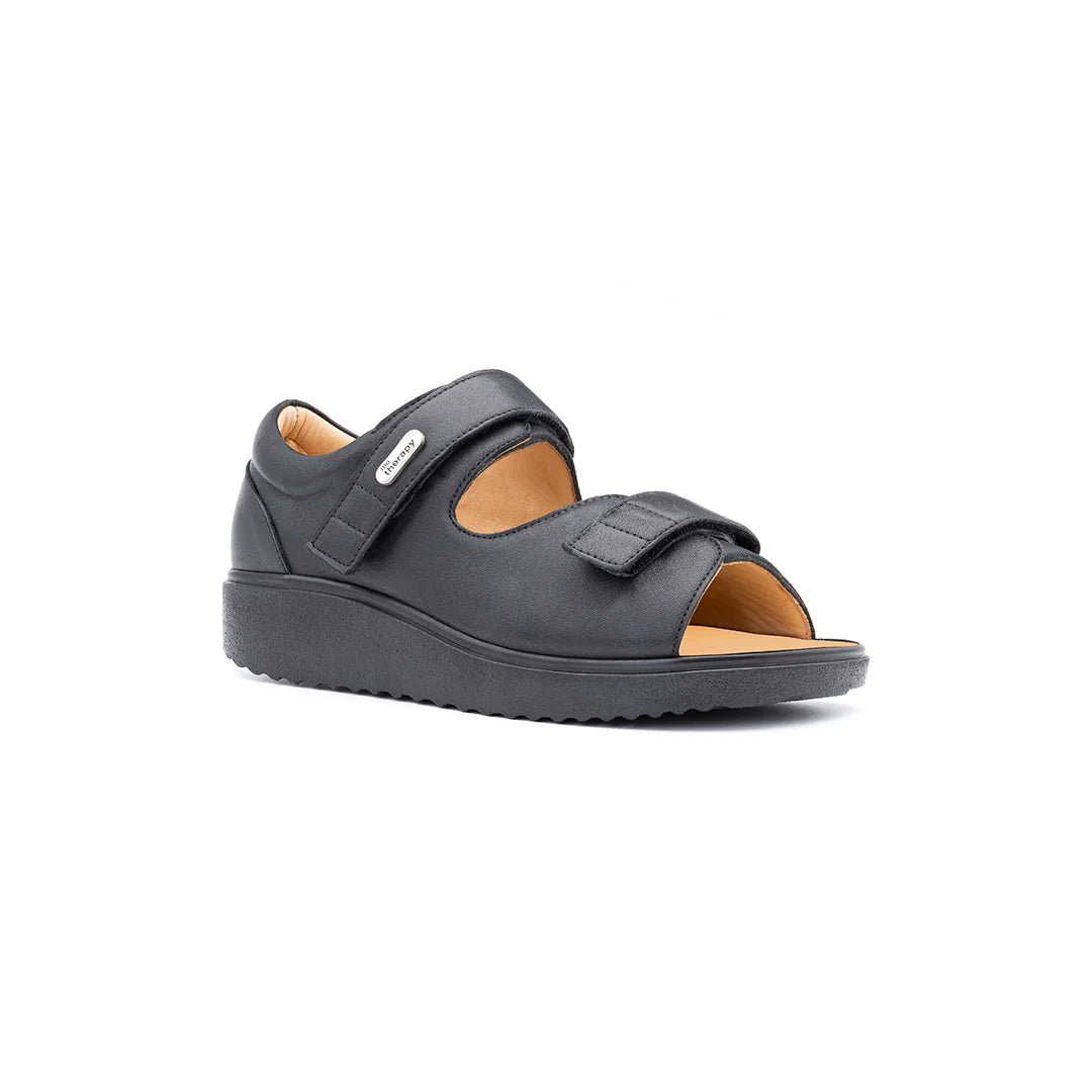 Men’s orthopedic sandals for swollen feet with wide opening and deep fit.